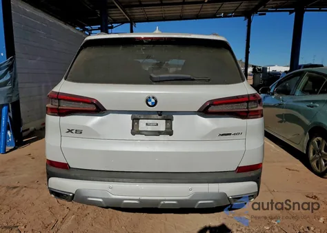 2022 BMW X5 xDrive40I z USA, uszkodzony, nr VIN 5UXCR6C08N9N16349